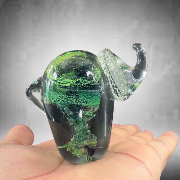 Kerry Glass Elephant Figurine Paperweight Clear Green Swirls Ireland Glass - Picture 13 of 16